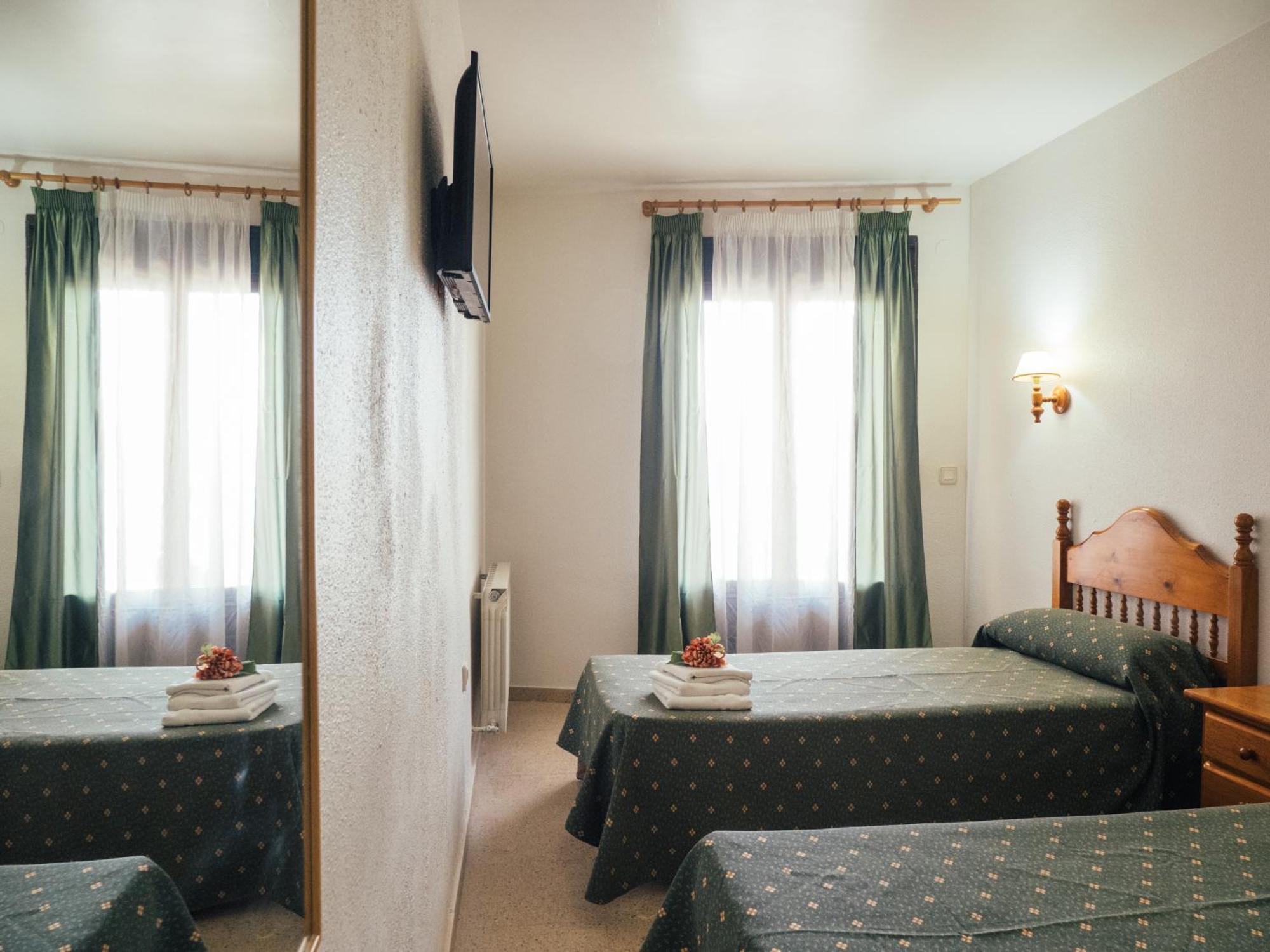 Hotel Valmar Villar de Olalla Eksteriør billede